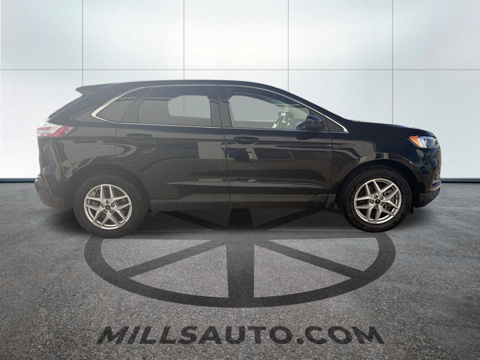 Certified 2024 Ford Edge SEL AWD/4WD image 3
