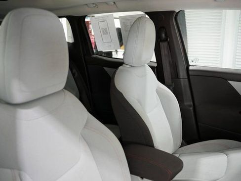 Used 2016 Jeep Renegade Latitude image 20