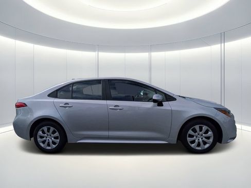 Used 2024 Toyota Corolla LE FWD image 3