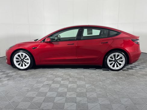 Used 2023 Tesla Model 3 Standard Range RWD image 2