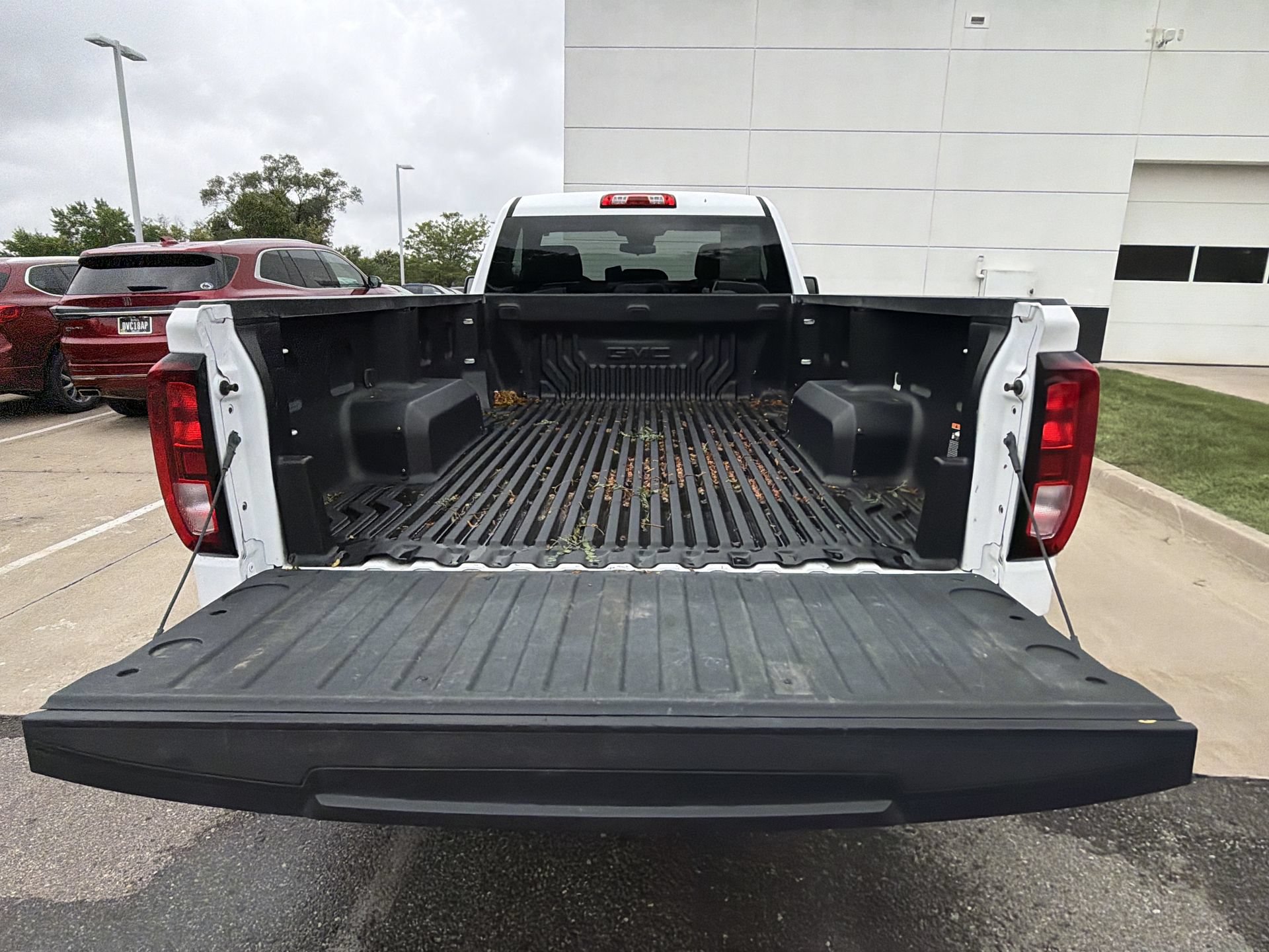 Certified 2024 GMC Sierra 1500 Pro w/ Pro Value Package AWD/4WD image 33