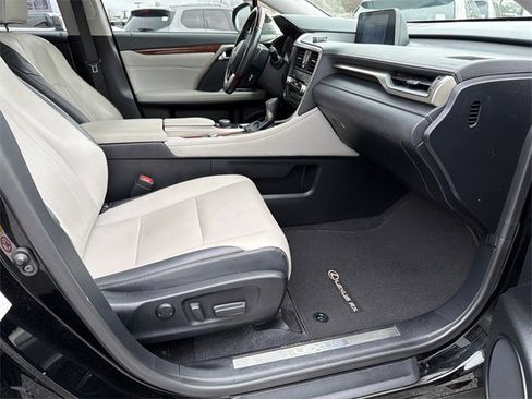 Used 2018 Lexus RX 350L FWD w/ Premium Package image 13