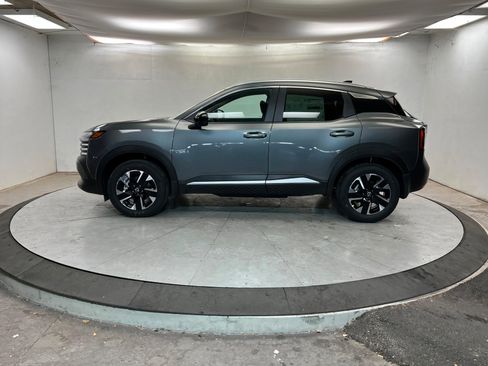 New 2026 Nissan Kicks SV image 2