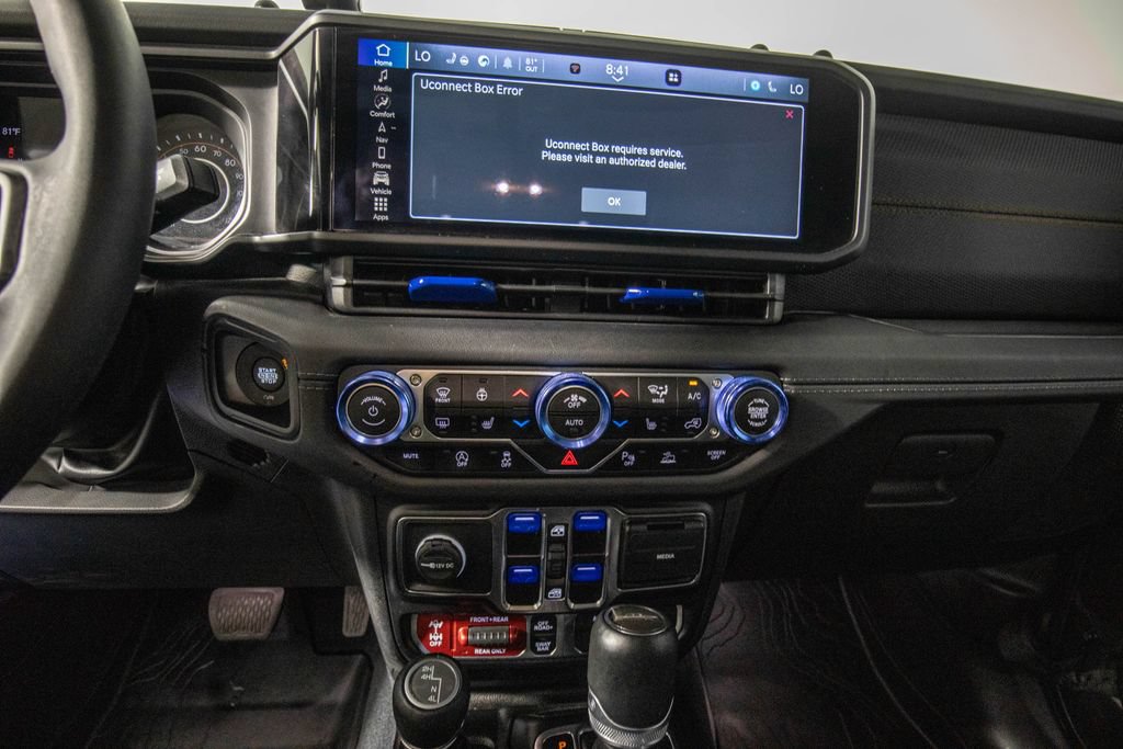 Used 2024 Jeep Gladiator Rubicon w/ Technology Group AWD/4WD image 28
