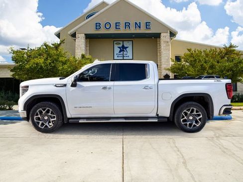 Used 2026 GMC Sierra 1500 SLT AWD/4WD image 2