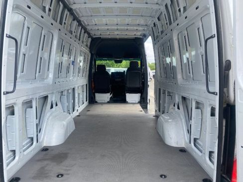 Used 2023 Mercedes-Benz Sprinter 2500 image 15