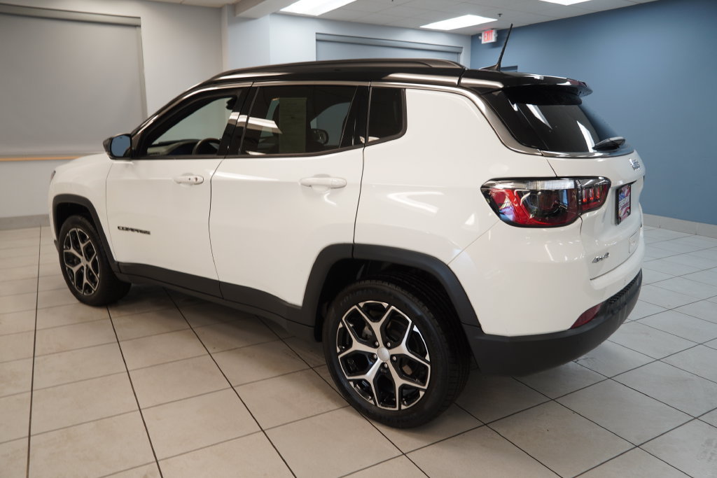 Used 2024 Jeep Compass Limited AWD/4WD image 7