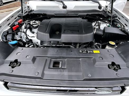 Used 2020 Land Rover Defender 110 HSE image 35