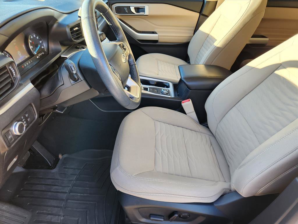 Used 2021 Ford Explorer XLT AWD/4WD image 12