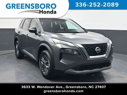 Used 2023 Nissan Rogue S image 1