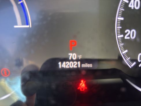Used 2018 Honda Accord EX image 10
