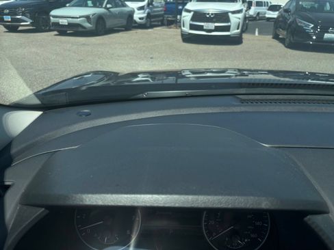 Used 2025 Nissan Sentra SV FWD image 35