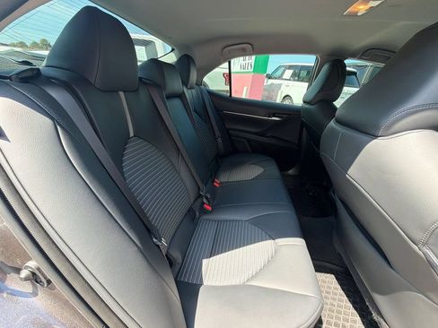 Used 2023 Toyota Camry SE FWD image 14