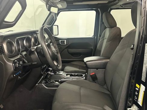 Used 2023 Jeep Wrangler Unlimited w/ Sun & Screen Package AWD/4WD image 11