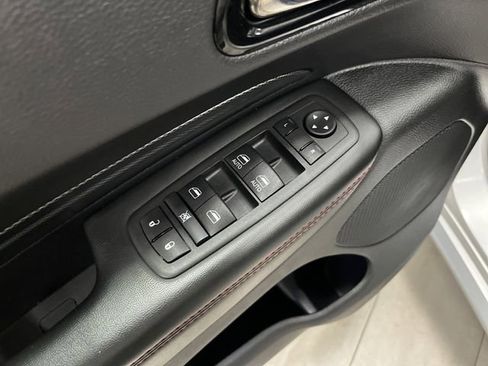 Used 2025 Dodge Durango GT w/ Blacktop Package image 28