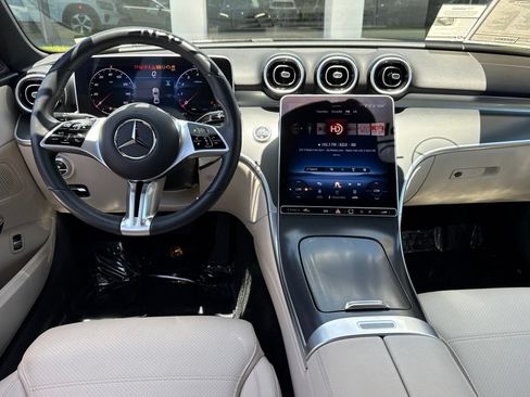 Used 2025 Mercedes-Benz C 300 Sedan image 41