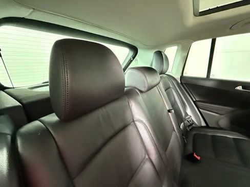 Used 2017 Volkswagen Tiguan Sport image 26
