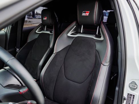 Certified 2025 Toyota Corolla Premium image 16