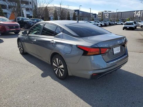 Certified 2021 Nissan Altima 2.5 SV image 6