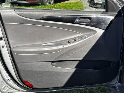 Used 2012 Hyundai Sonata Limited image 19