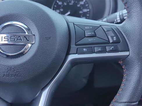 Used 2021 Nissan Kicks SR w/ SR Premium Package image 17