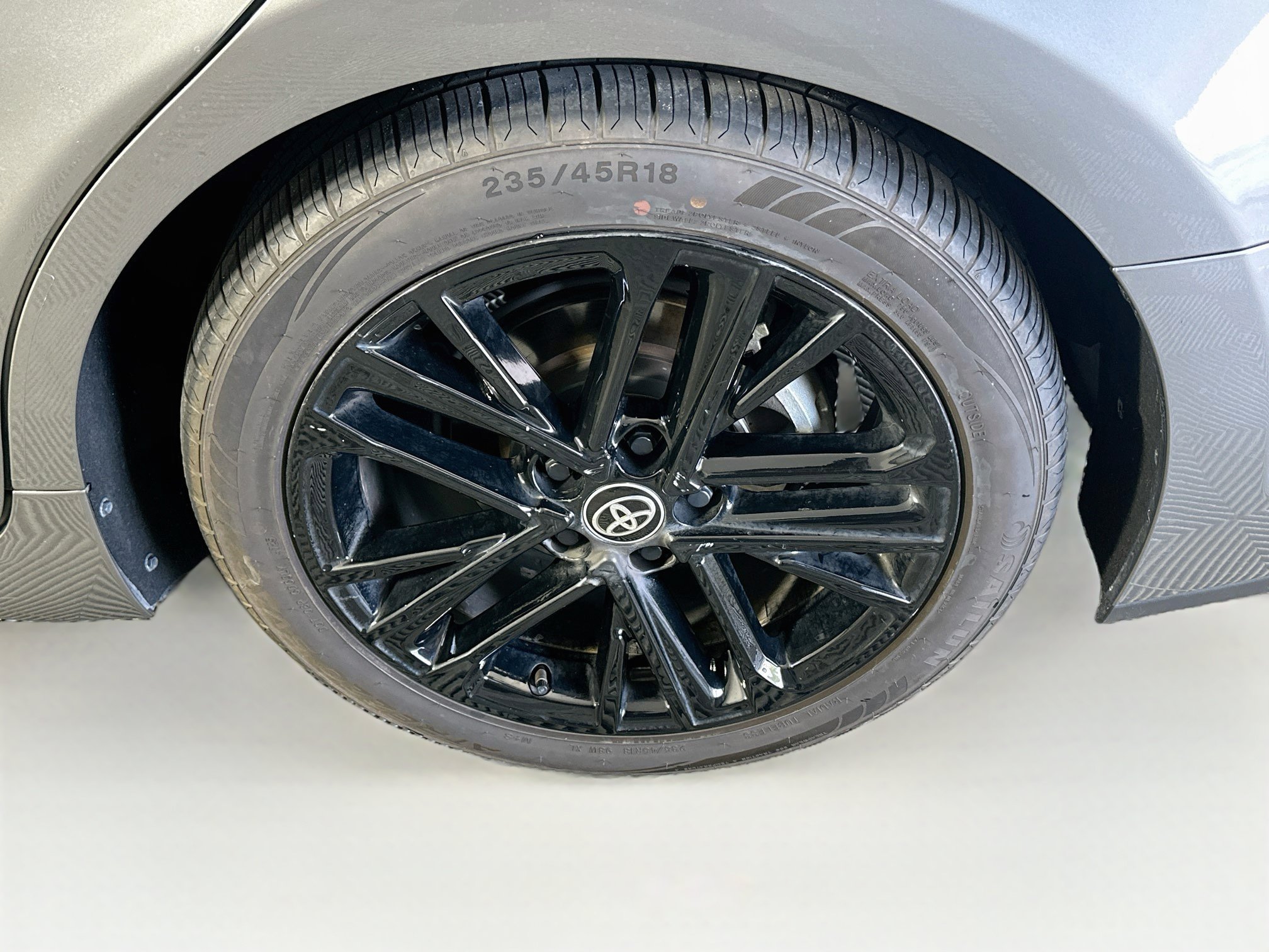 Used 2025 Toyota Camry SE FWD image 11