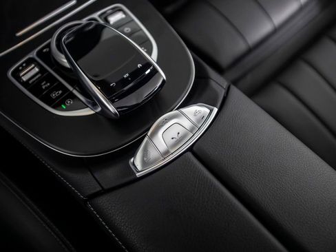 Used 2023 Mercedes-Benz E 450 Cabriolet image 38
