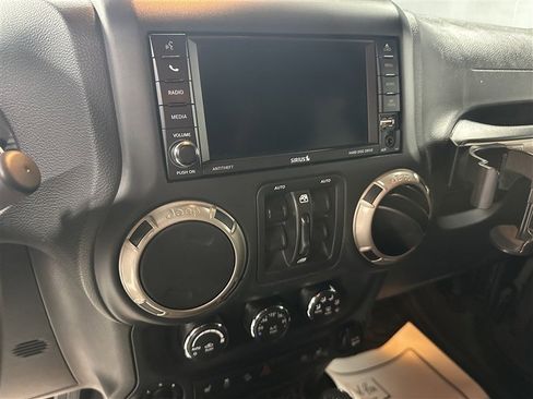 Used 2016 Jeep Wrangler Unlimited Sahara AWD/4WD image 24