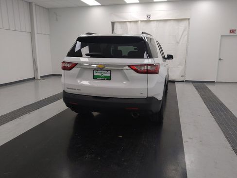 Used 2021 Chevrolet Traverse LT image 7