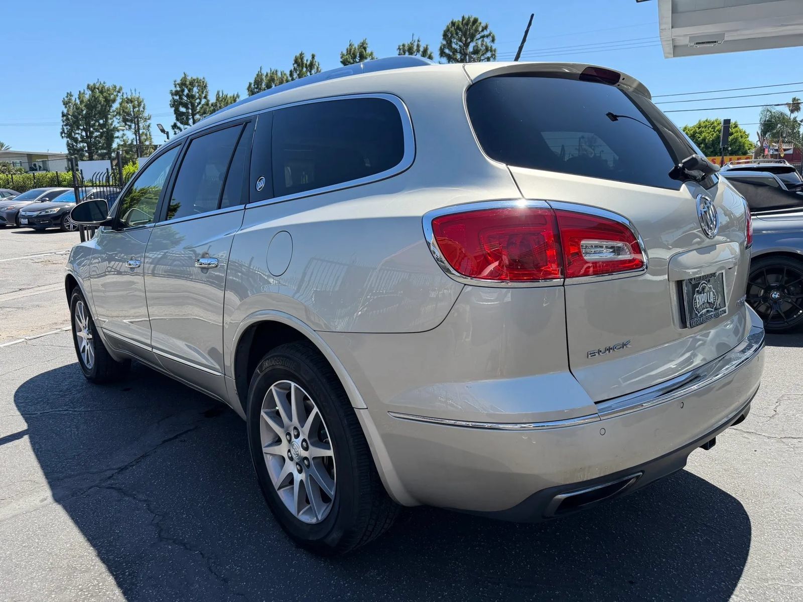 Used 2016 Buick Enclave Leather w/ Trailering Package FWD image 28
