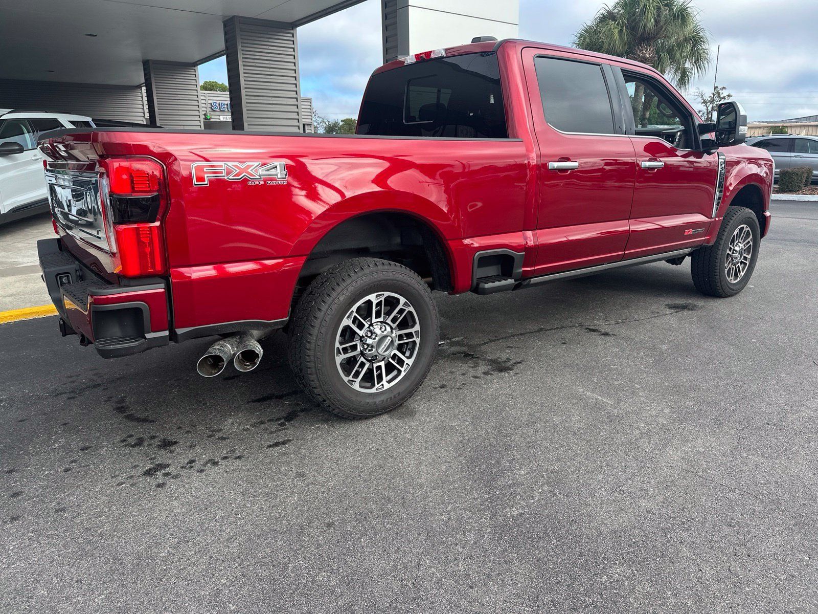 Used 2026 Ford F350 Platinum w/ Platinum Plus Package AWD/4WD image 5