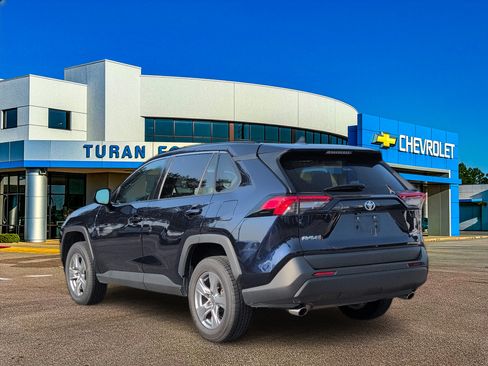 Used 2024 Toyota RAV4 XLE AWD/4WD image 3