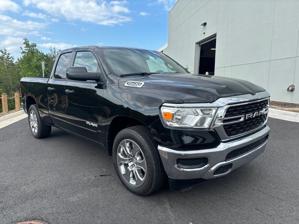 Used 2023 RAM 1500 Big Horn AWD/4WD image 3