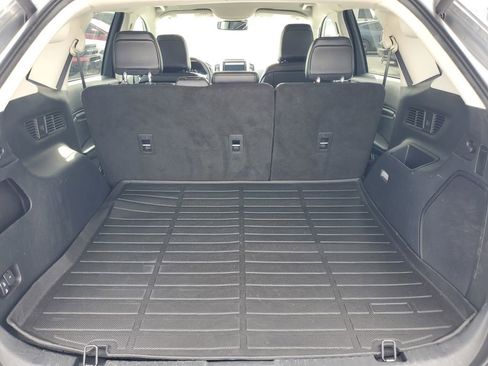 Used 2024 Ford Edge Titanium image 10