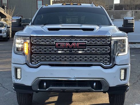 Used 2020 GMC Sierra 3500 Denali w/ Denali Ultimate Package image 3