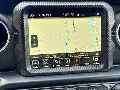 Used 2022 Jeep Wrangler Unlimited Sahara AWD/4WD image 14