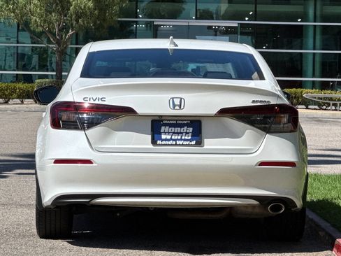 Certified 2025 Honda Civic Sport image 5