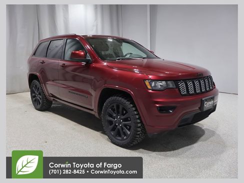 Used 2018 Jeep Grand Cherokee Altitude AWD/4WD image 1