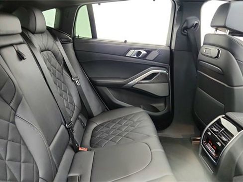 Used 2025 BMW X6 M60i image 25