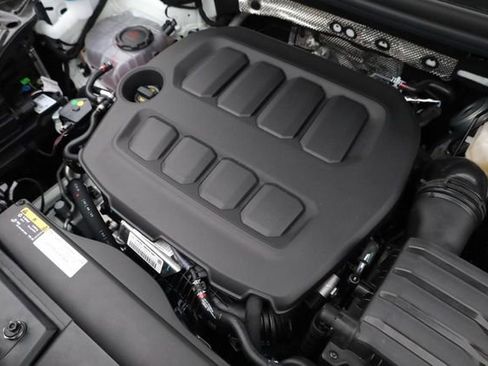 New 2026 Volkswagen Tiguan SE R-Line image 26