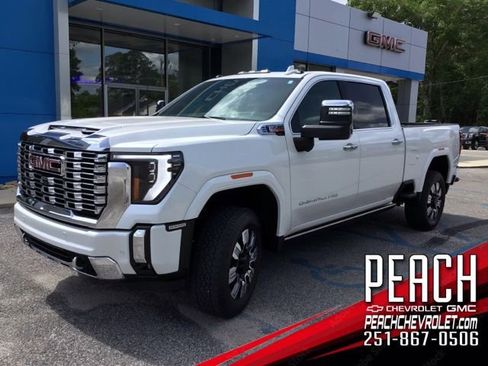 Used 2024 GMC Sierra 2500 Denali w/ Denali Reserve Package AWD/4WD image 1