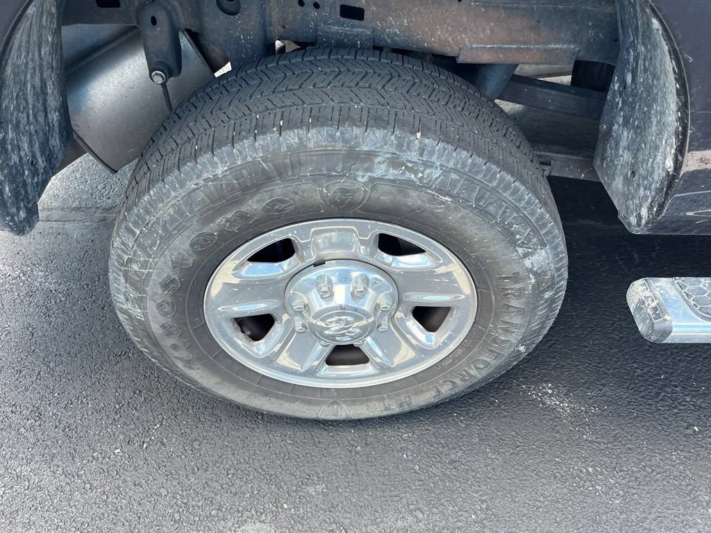 Used 2016 RAM 2500 Tradesman w/ Chrome Appearance Group AWD/4WD image 3