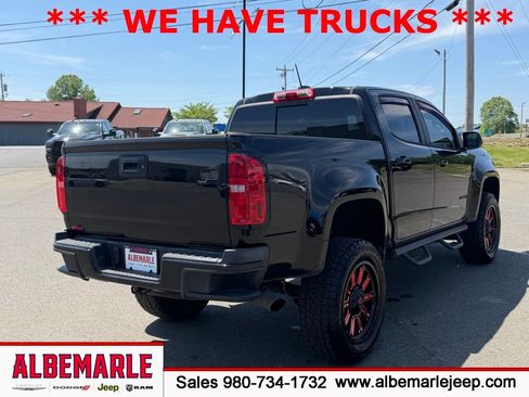 Used 2018 Chevrolet Colorado Z71 AWD/4WD image 3