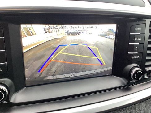 Used 2020 Kia Sorento LX image 29