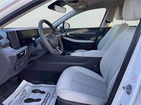 Used 2025 Hyundai Sonata SEL FWD image 10