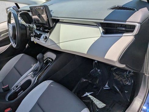 Used 2025 Toyota Corolla LE FWD image 21