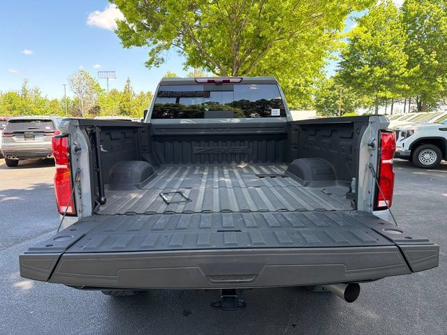 Used 2024 Chevrolet Silverado 2500 ZR2 w/ Technology Package AWD/4WD image 18