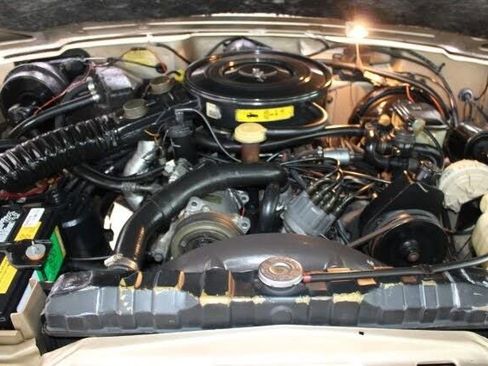 Used 1989 Jeep Grand Wagoneer image 30