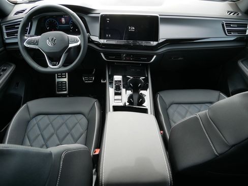 New 2026 Volkswagen Atlas Cross Sport SEL Premium R-Line AWD/4WD image 7