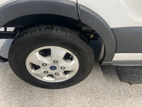 Used 2017 Ford Transit 350 XLT RWD image 12